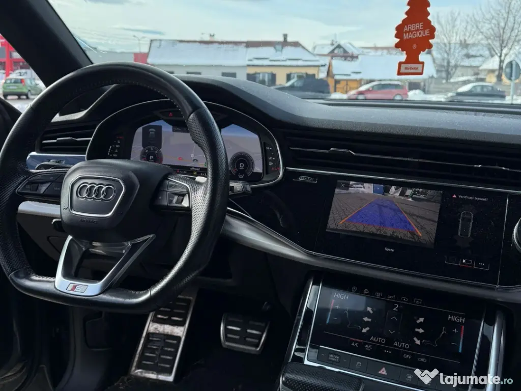 De vanzare Audi Q8