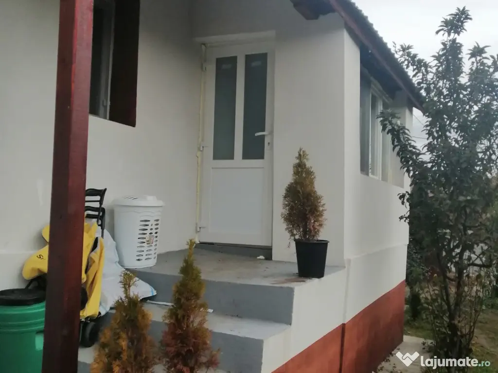 OCAZIE- casa renovata cu teren 900mp la30km de Zalau si 50km de Cluj Napca