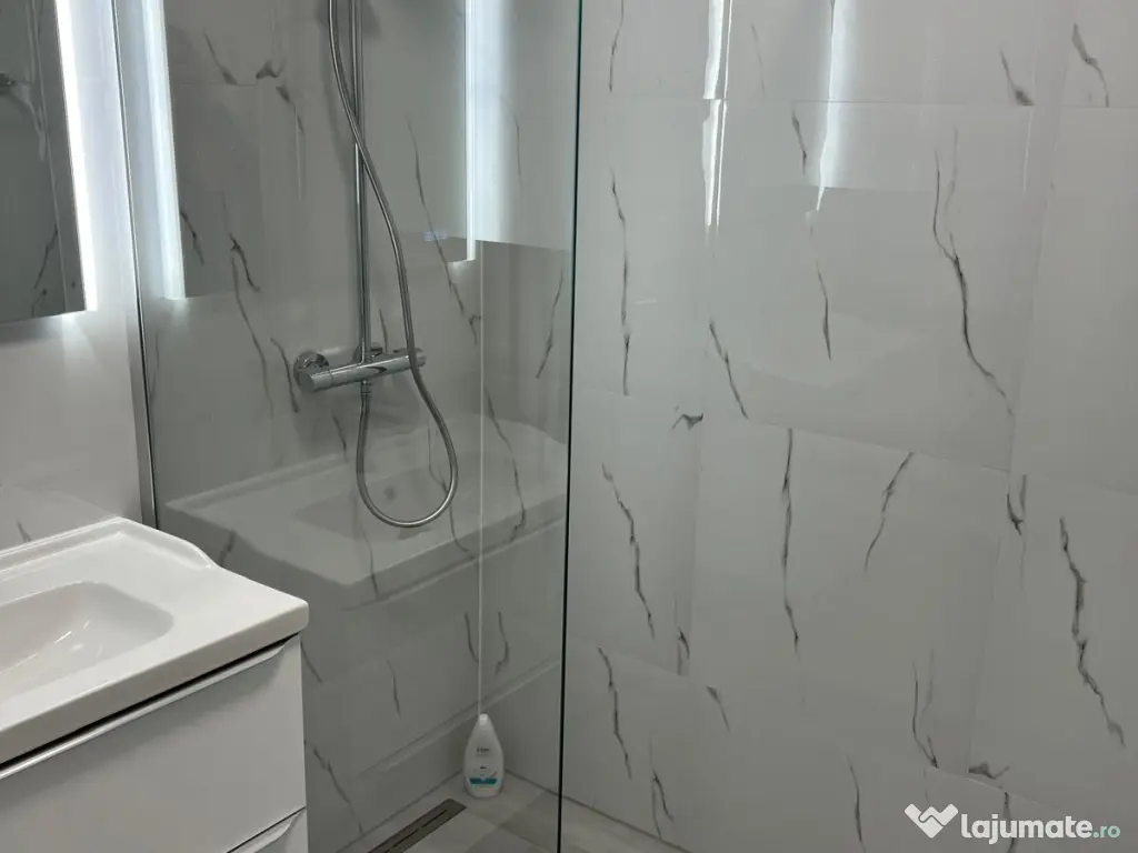 Inchiriez apartament nou cu 2 camere, complet mobilat, in Oradea