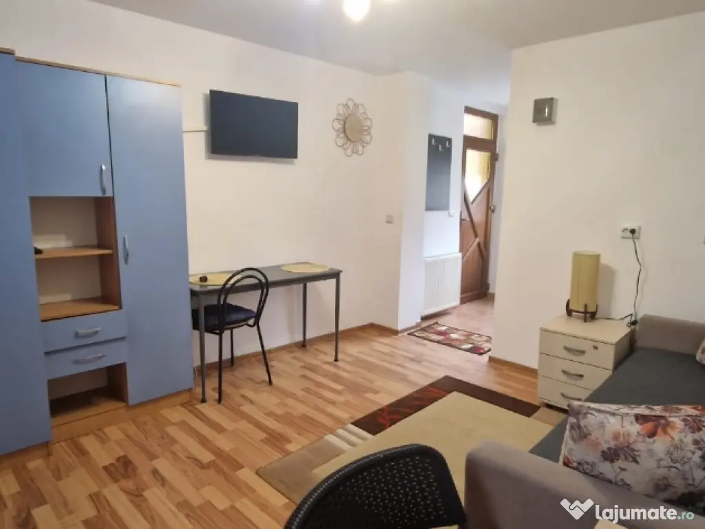 proprietar inchiriez o camera la casa