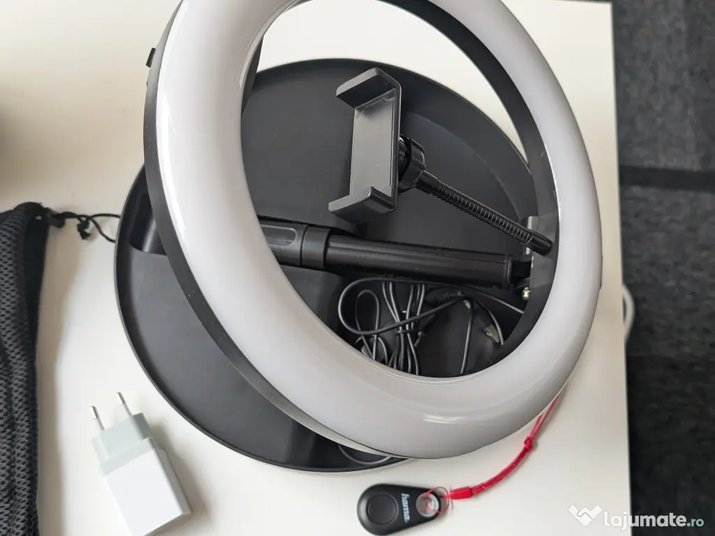 Lampa streaming LED Ring Light Hama SpotLight cu telecomanda bluetooth 