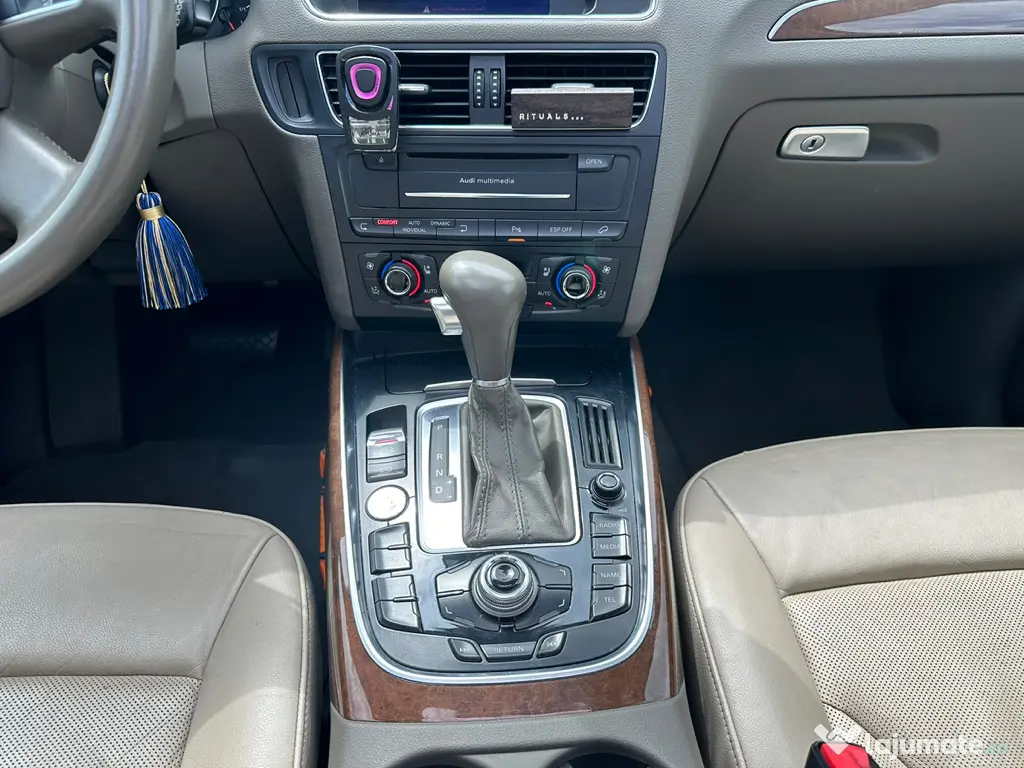 Audi Q5 3.0 239 cp quattro 4x4 automat 