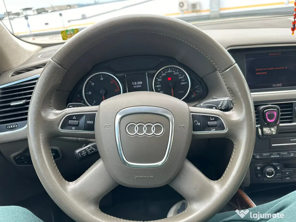 Audi Q5 3.0 239 cp quattro 4x4 automat 