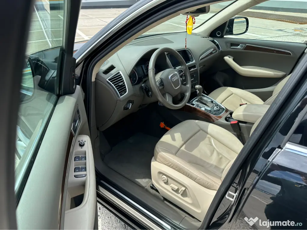 Audi Q5 3.0 239 cp quattro 4x4 automat 