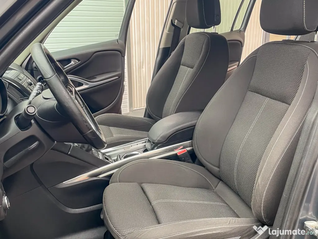 OPEL ZAFIRA . An 2016 . 1,6 Diesel . Rate fixe . Garantie 12 luni , Buy-Back . 