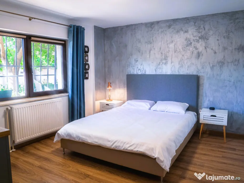 Apartament 4 camere-parter+demisol+garaj lângă Complex Studențesc