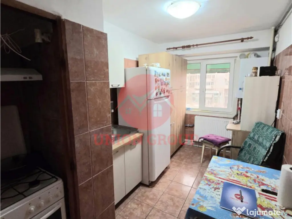 Apartament 3 Camere, Decomandat, zona Casa de Cultura