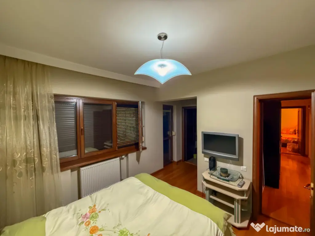 Vila excepțională într-o zona liniștită 