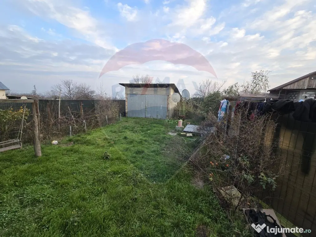 Casă / Vilă cu 4 camere de vânzare în zona Periferie 