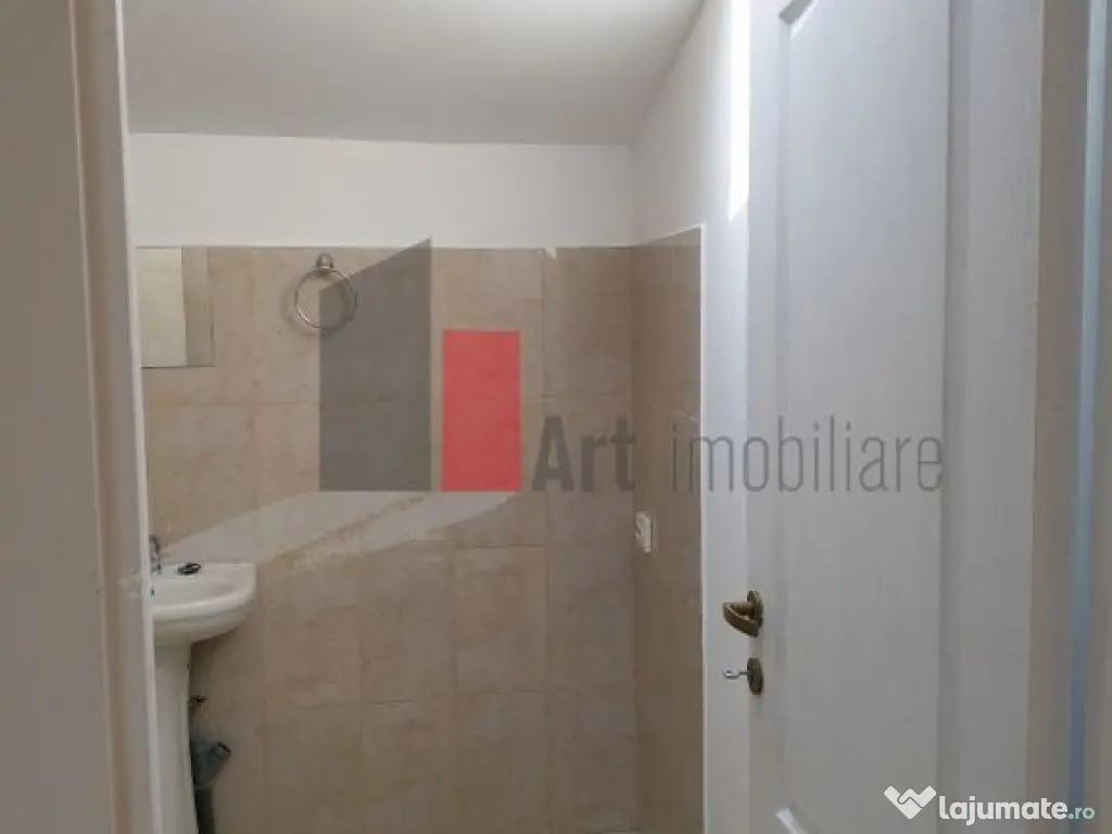 Oportunitate Unică! Vilă Spațioasă lângă Podul Gran... 