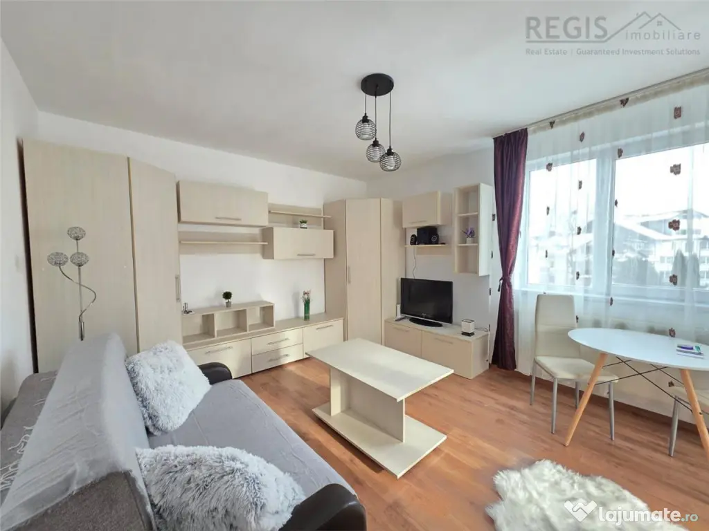 Garsoniera Tractoru langa Coresi cu loc de parcare 