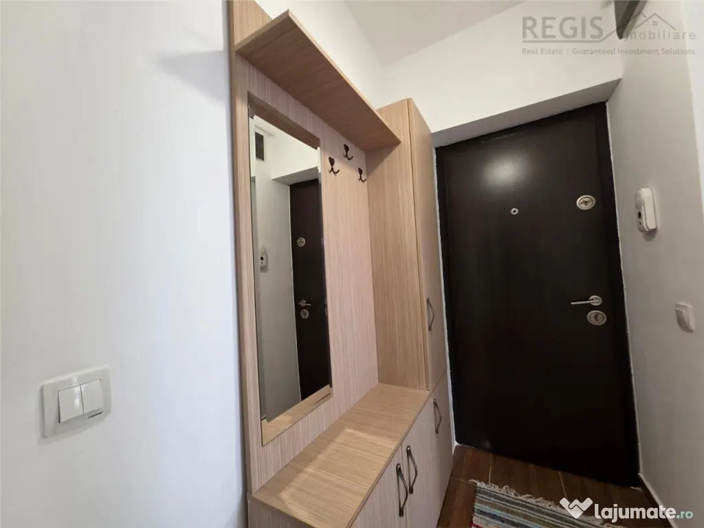 Garsoniera Tractoru langa Coresi cu loc de parcare 