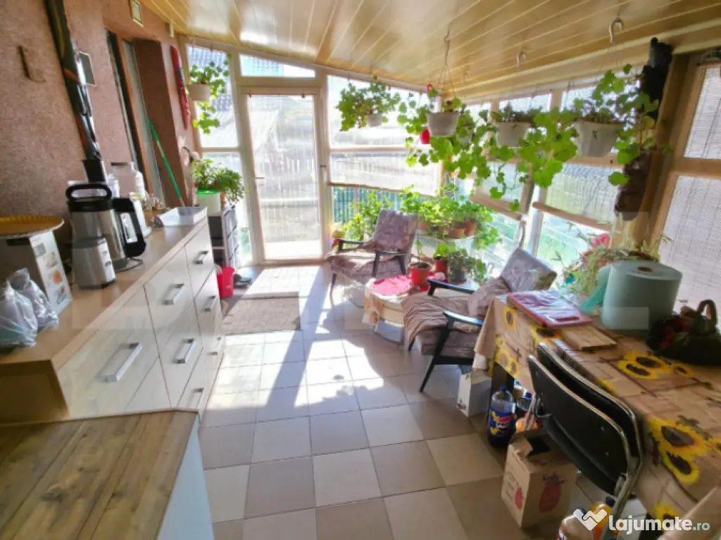 Proprietate deosebită – 2 case + anexă | 1.000 mp teren 