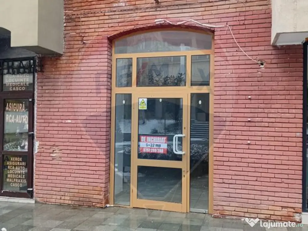Spațiu comercial de 33mp de închiriat în zona Ultracen... 