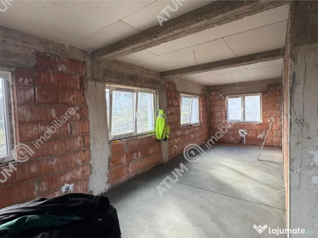 Casa individuala 4 camere 2 bai 120 mp utili 300 mp teren in 