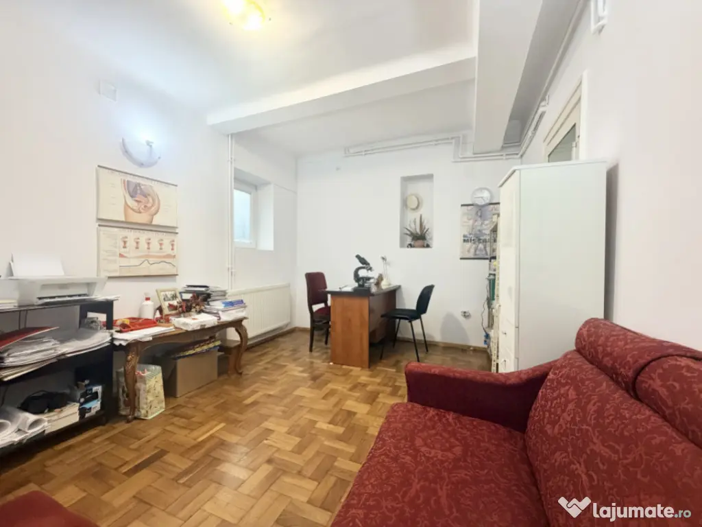 Str Washington, spațiu pretabil cabinet, salon, birou 