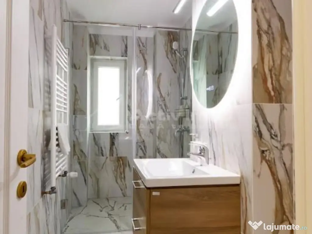 Garsoniera Piata Unirii- Negru Voda 