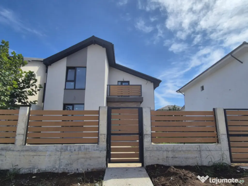 Casă modernă P+M Agigea, zonă liniștită 