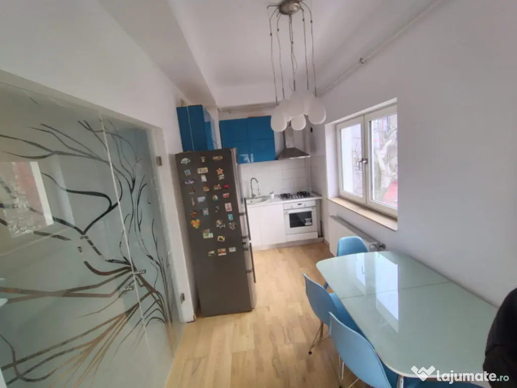 Apartament 3 camere decomandat, 90mp, Centru 