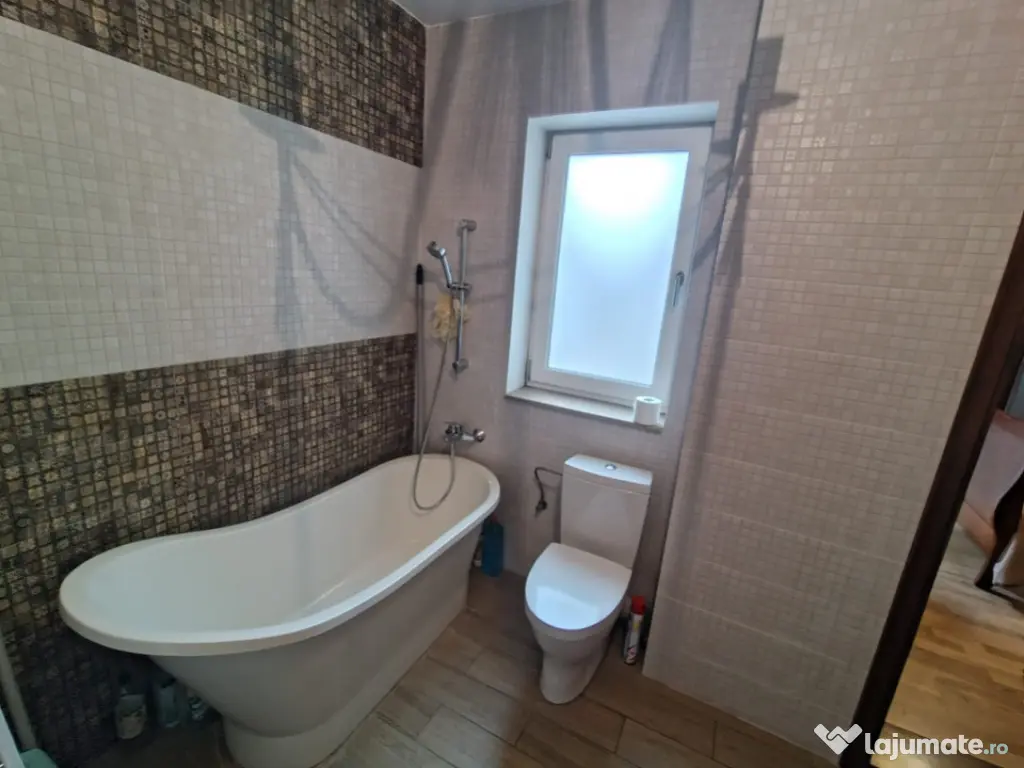 Apartament 3 camere decomandat, 90mp, Centru 