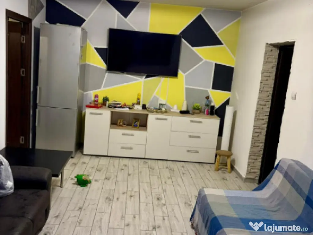 Apartament 3 camere, 60 mp, zona Piața Centrală