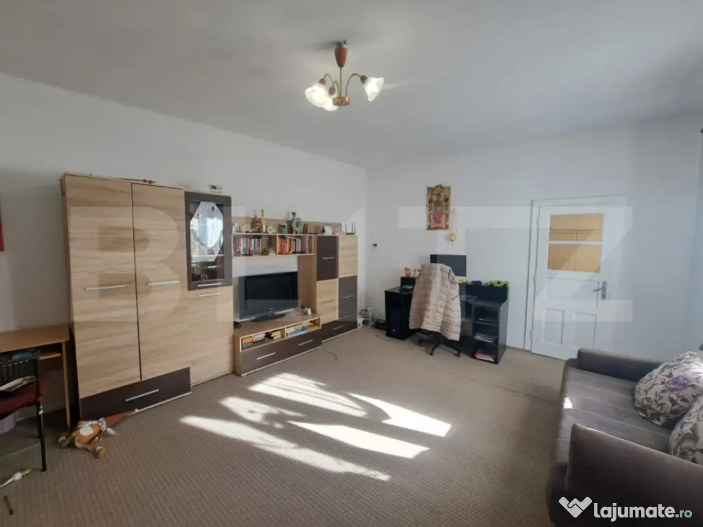 Casă săsească renovată integral, 2200 mp teren, ideală