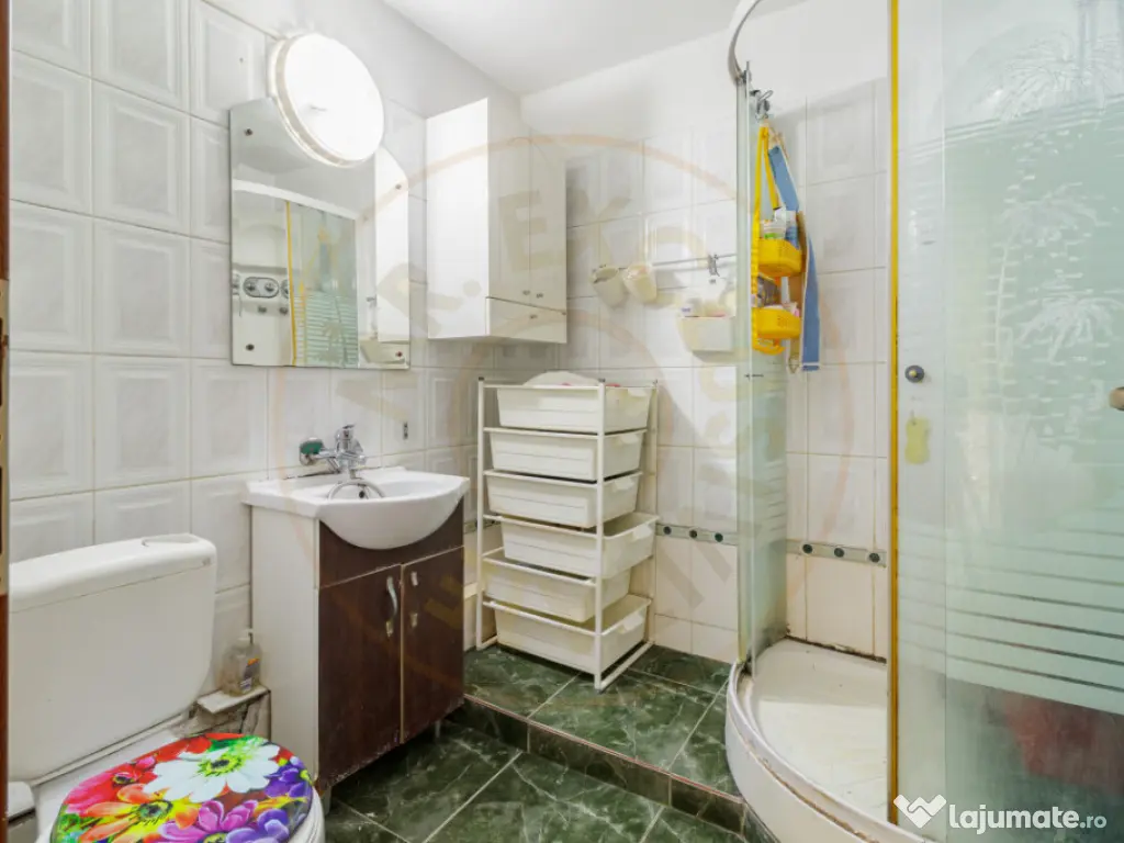 Apartament 3 camere 90 mp, etaj 1, stradal, Otopeni