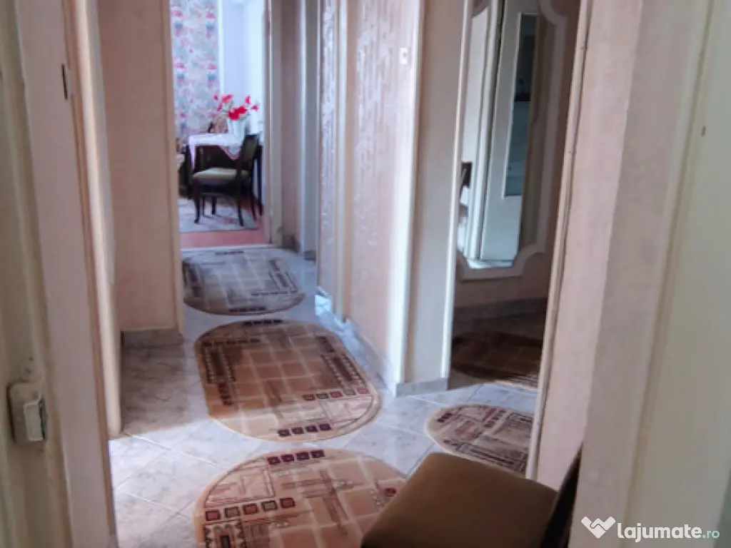 Apartament 3 camere, comfort 1 decomandat, zona Scolilor. Et