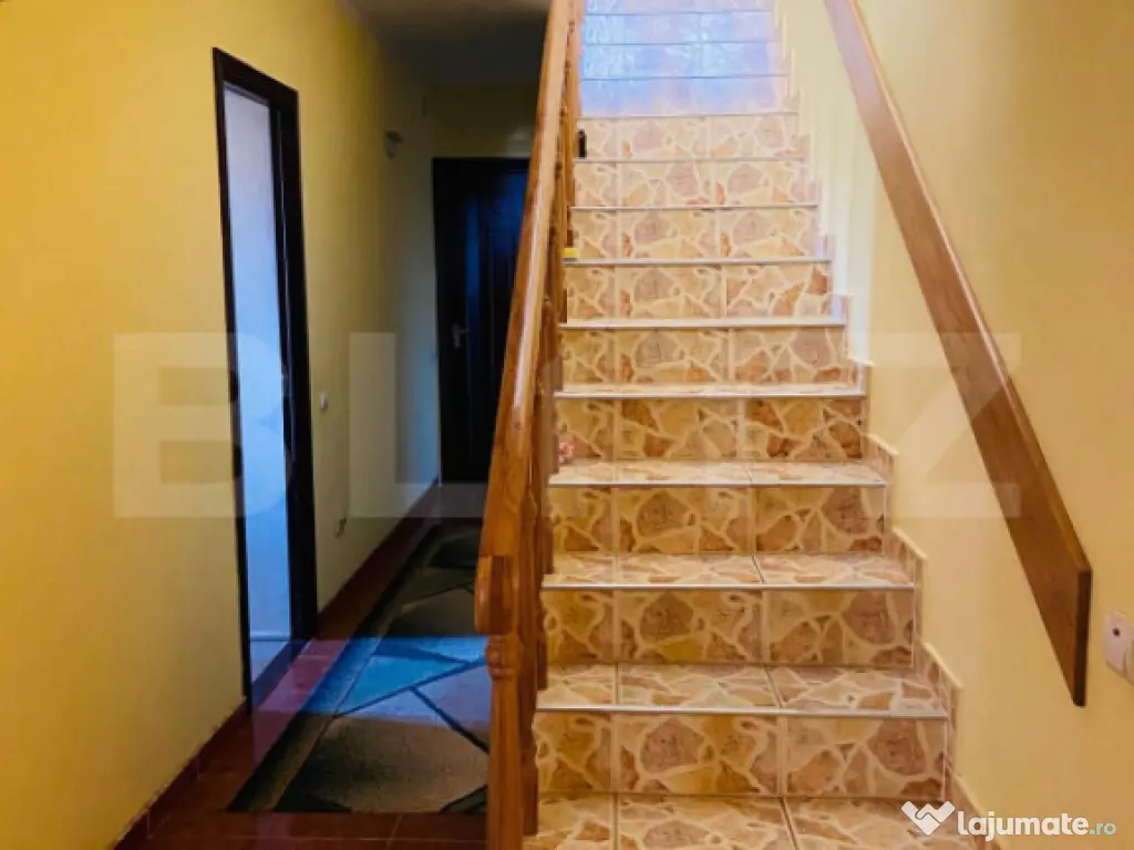 Vila Mitocu Dragomirnei, 286 mp utili, 6 camere, 25 ari tere 