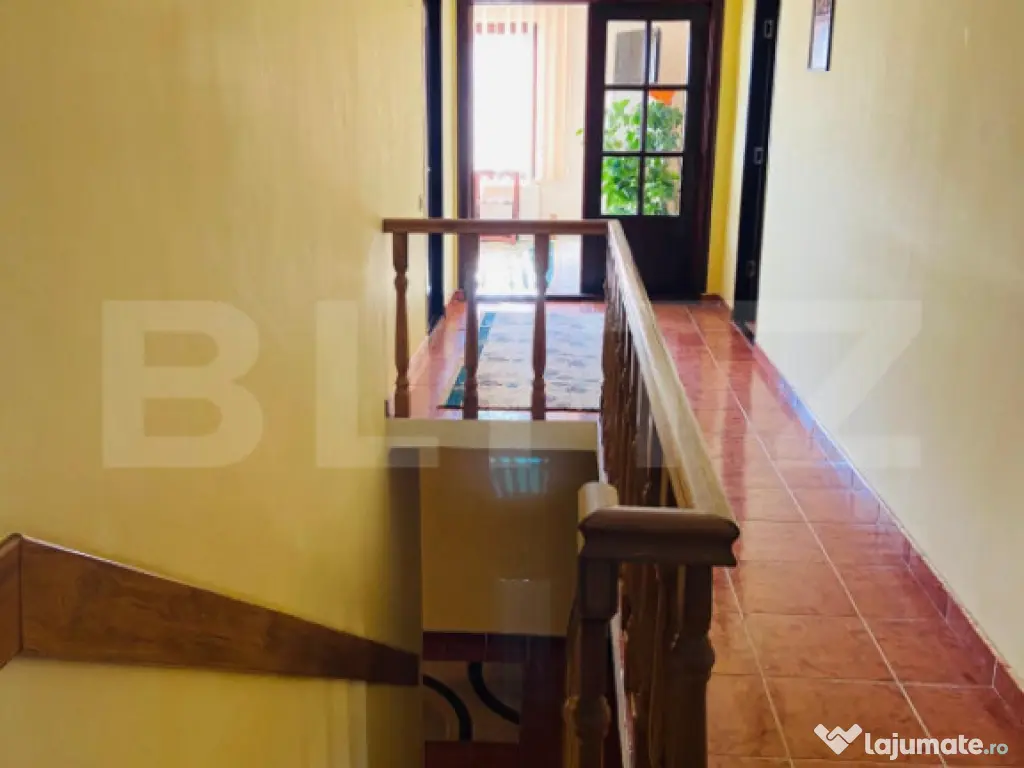 Vila Mitocu Dragomirnei, 286 mp utili, 6 camere, 25 ari tere 