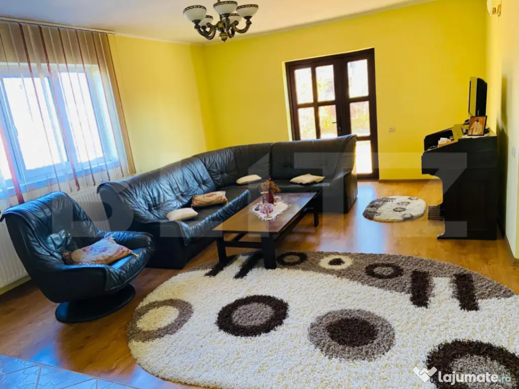 Vila Mitocu Dragomirnei, 286 mp utili, 6 camere, 25 ari tere 