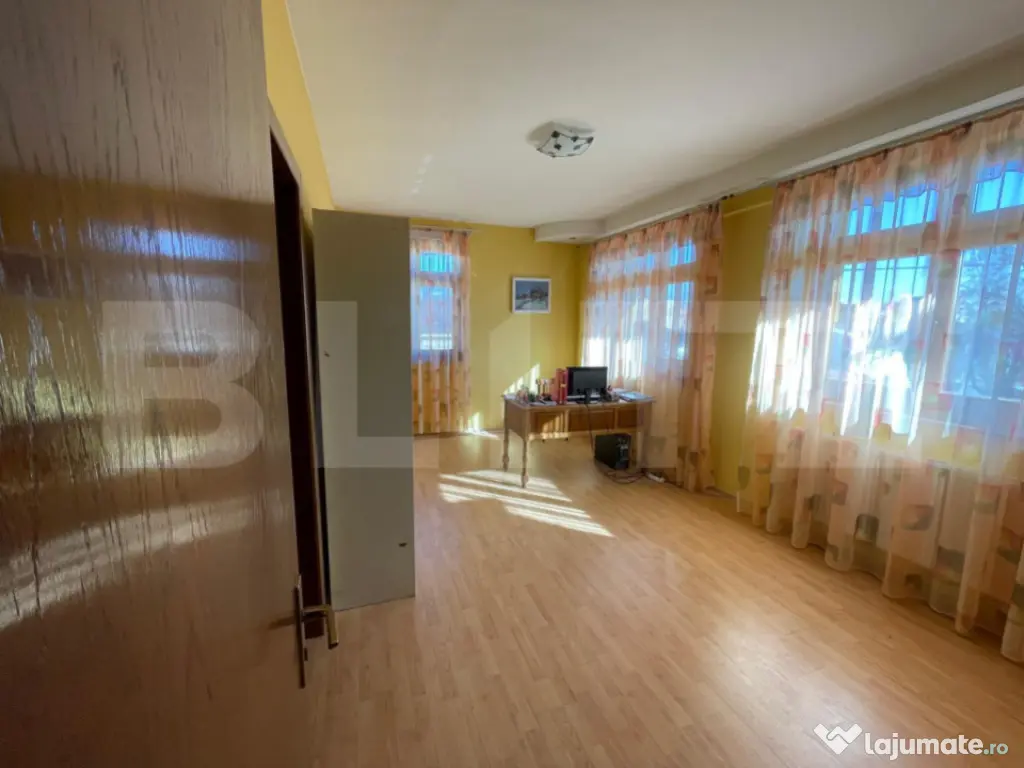 Spatiu comercial, 618 mp, P+1+M, Piata Mare 