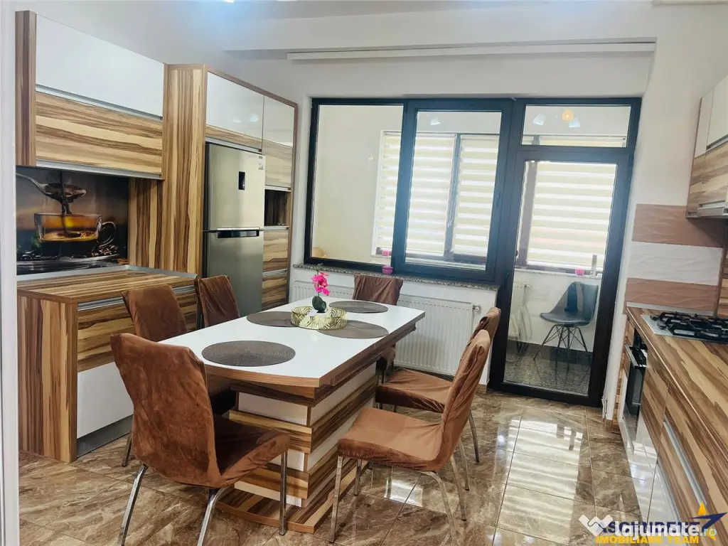 Apartament 3 camere decomandat, mobilat si utilat modern, z 