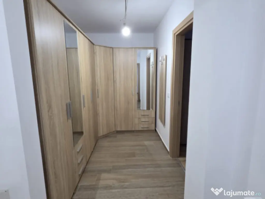 Apartament cu 2 camere decomandat, cu loc de parcare, pet fr