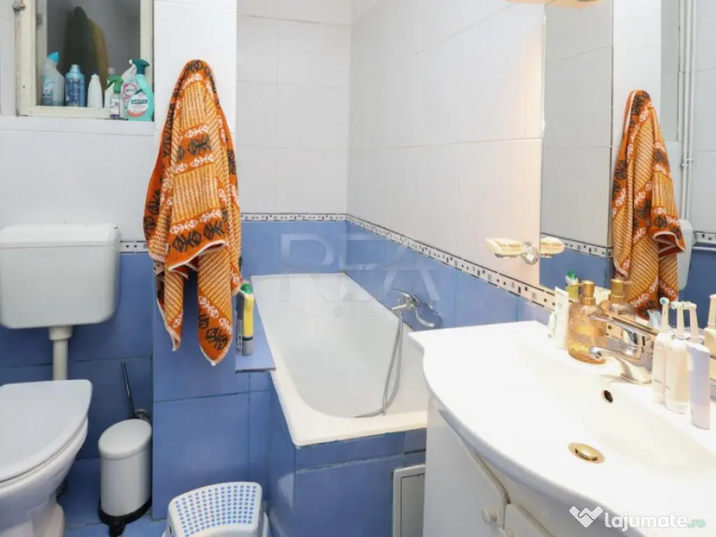 Apartament 3 camere, zona Dacia 