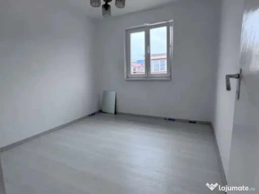 Apartament 2 camere, semidecomandat - zona Sacele