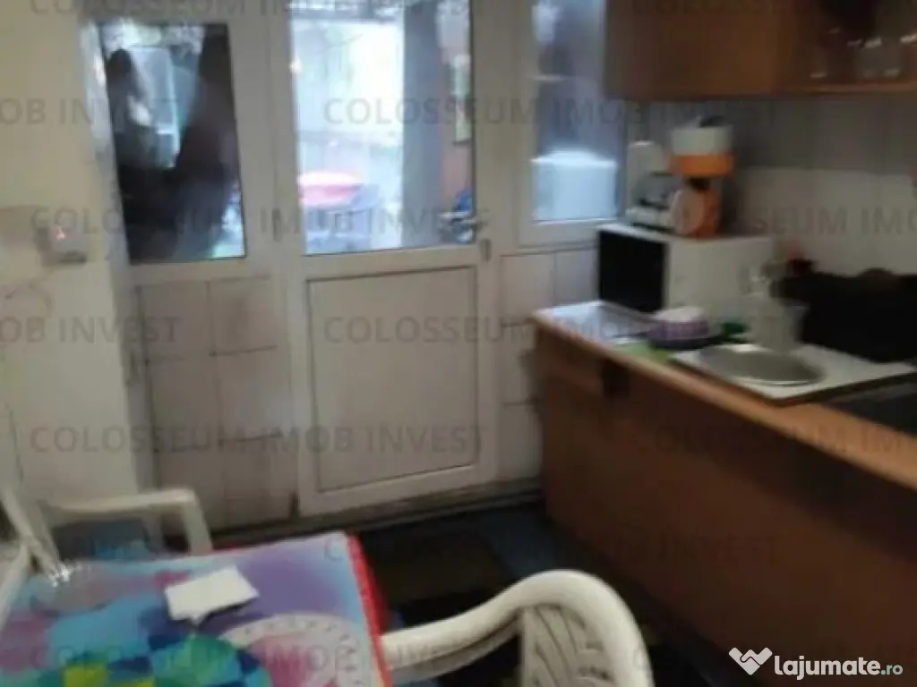 Apartament 3 camere, decomandat - zona Centrul Istoric 