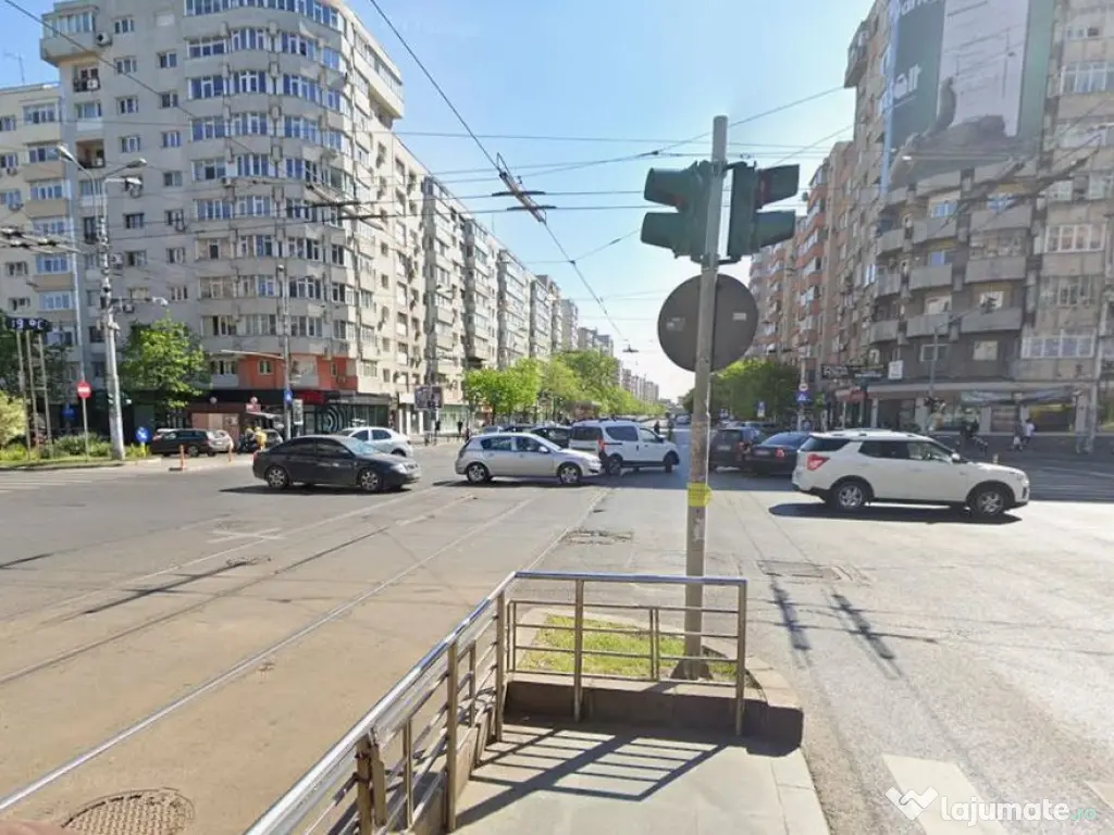 Zona Mosilor - Pizaa Hut sp 110 mp vitrina 12 m