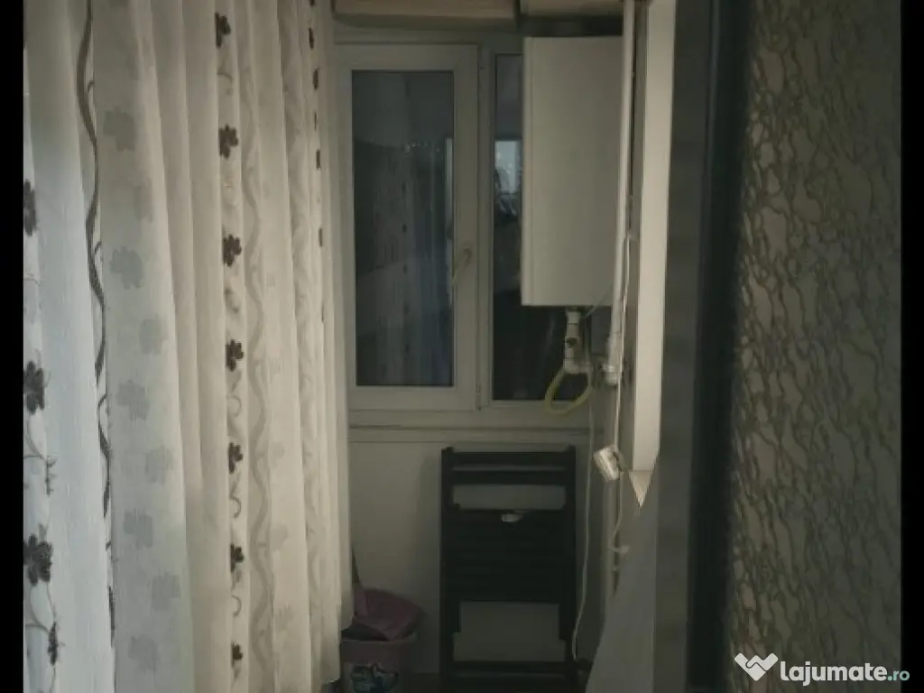 Apartament Cu 2 Camere Decomandate Zona Burdujeni - Ramiro 