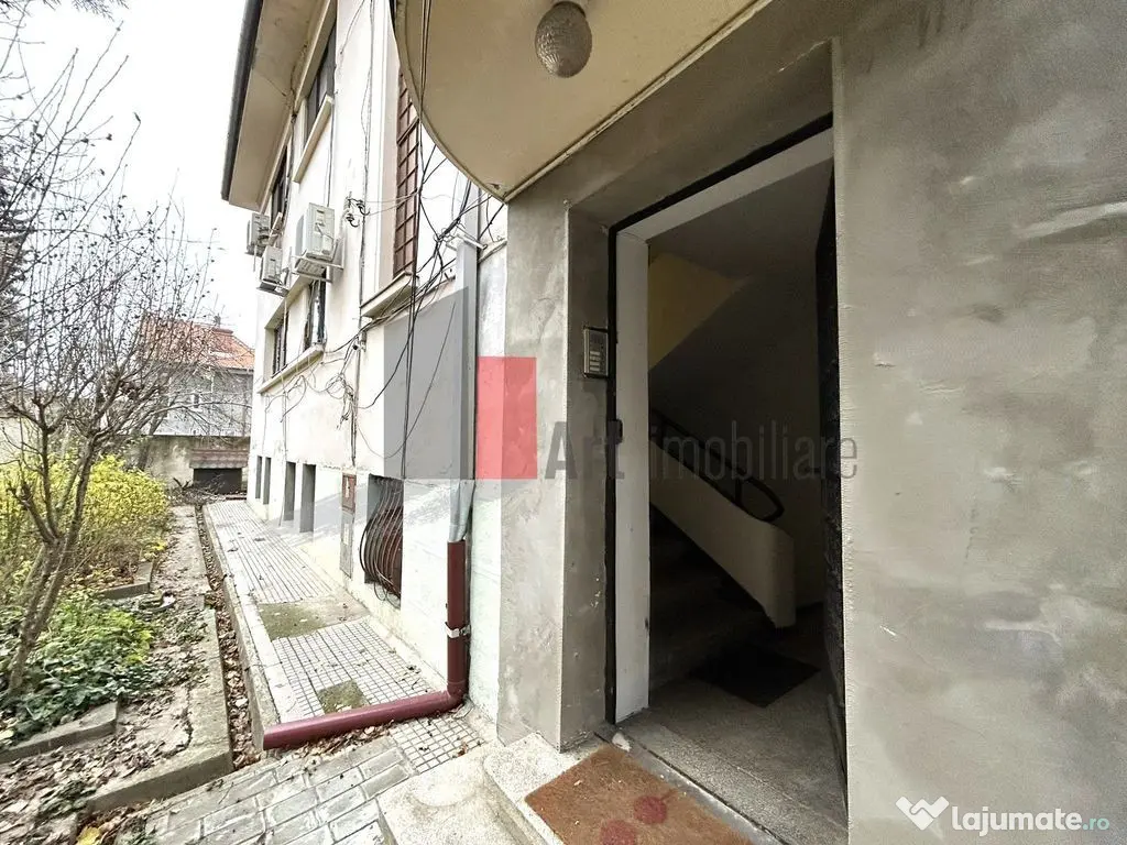 Apartament in vila cu curte si parcare - Barbu Delavrance...