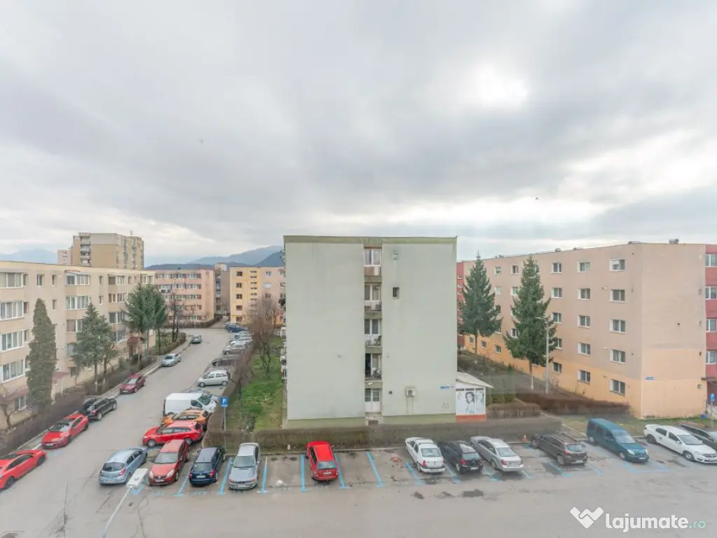 Garsoniera mobilata cu loc de parcare