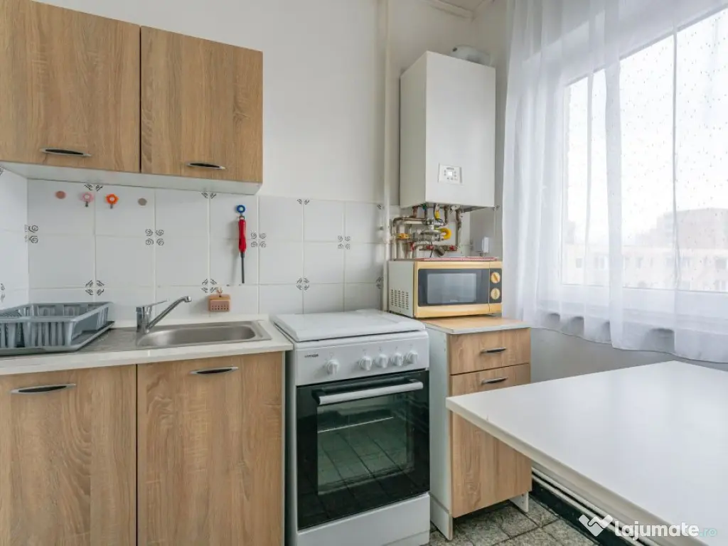 Garsoniera mobilata cu loc de parcare