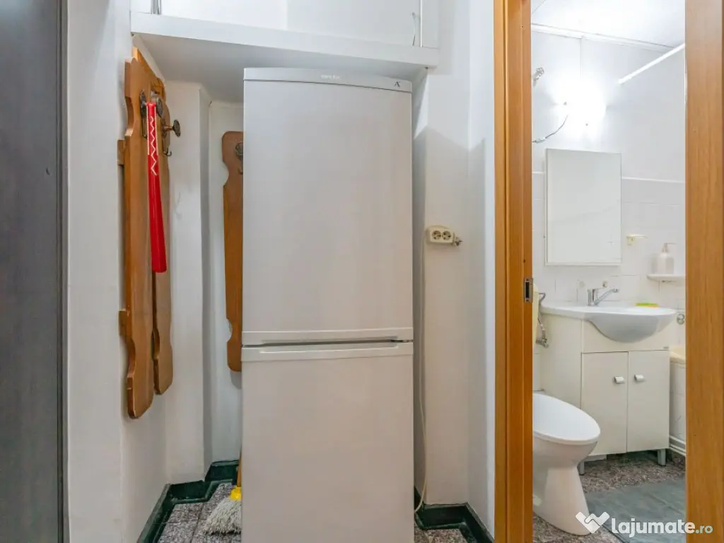 Garsoniera mobilata cu loc de parcare