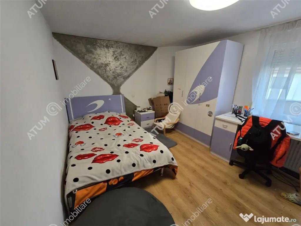 Casa individuala 5 camere 2 bai 290 mp teren zona Mall Selim