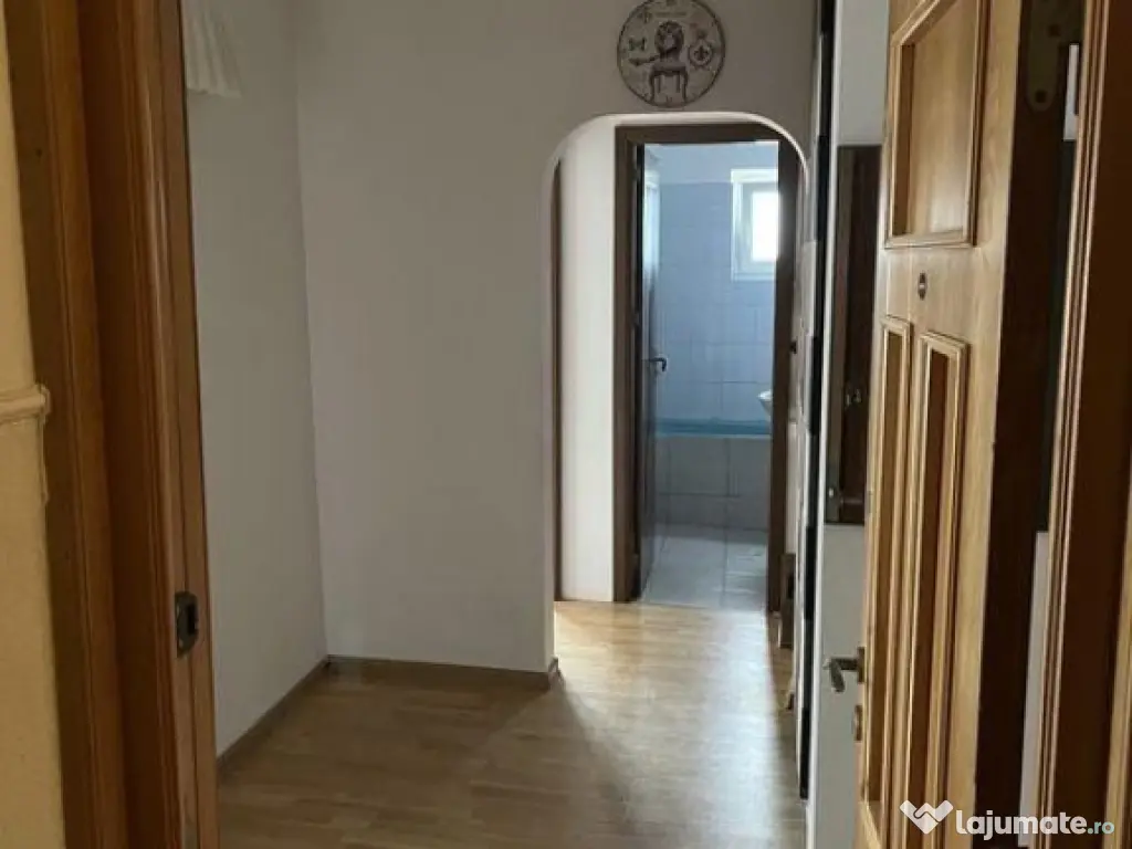 Faleza Nord, apartament decomandat, 2 camere, nemobilat, gaze 