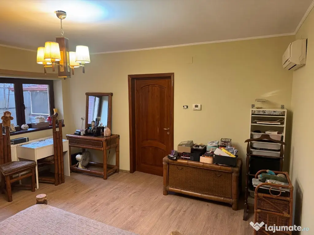 Inchiriez casa+curte in Voluntari 