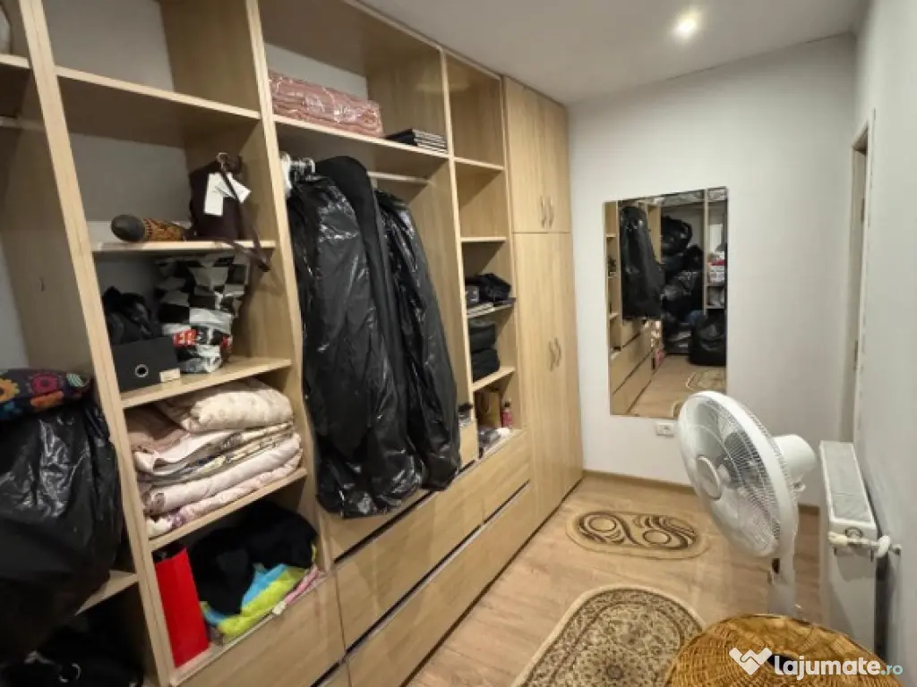 Inchiriez casa+curte in Voluntari 