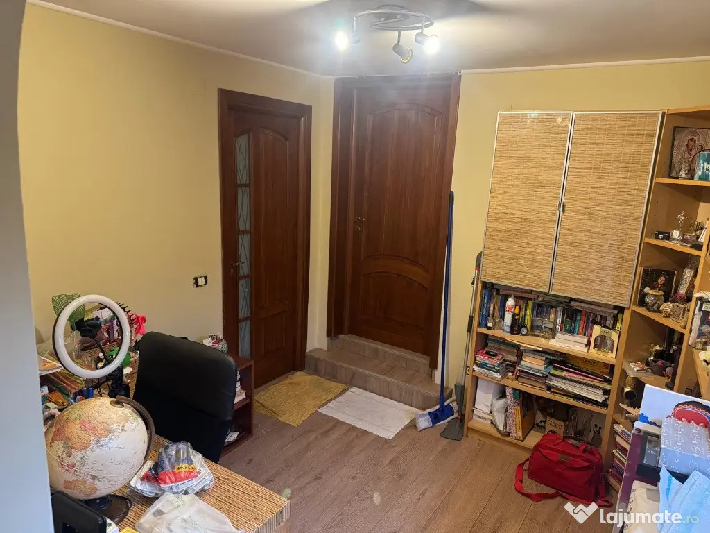 Inchiriez casa+curte in Voluntari 