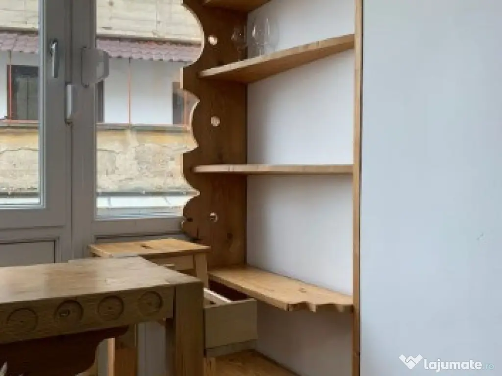 Garsonieră pe Strada Armenească – fără risc seismic, bloc reabilitat! 