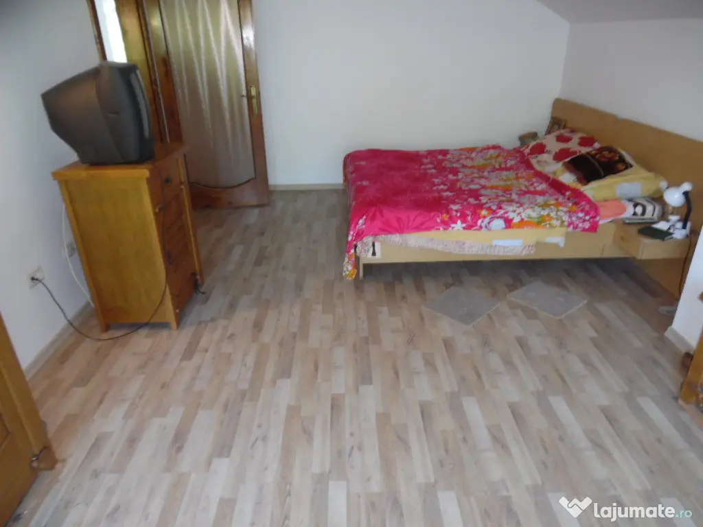 Vand casa in Deva, zona Calugareni, partea de jos, D+P+M, 